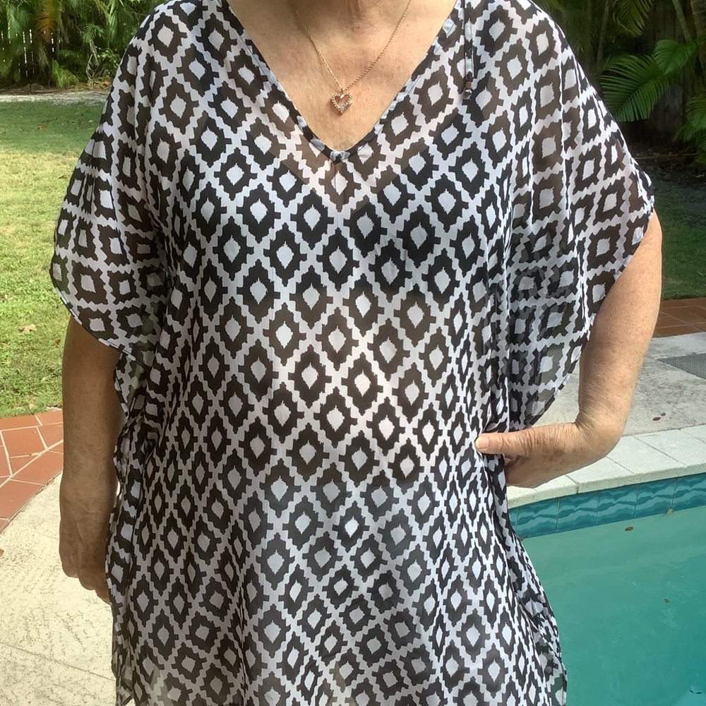 Black & White pattern cover-up